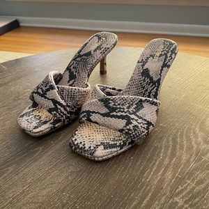 Wrap Band Square Toe Mid Heeled Sandals- snakeskin